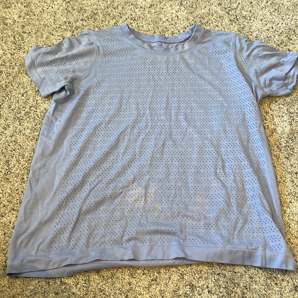Women’s Lululemon T-shirt